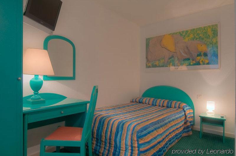 Hotel Croix De Malte Paříž Pokoj fotografie