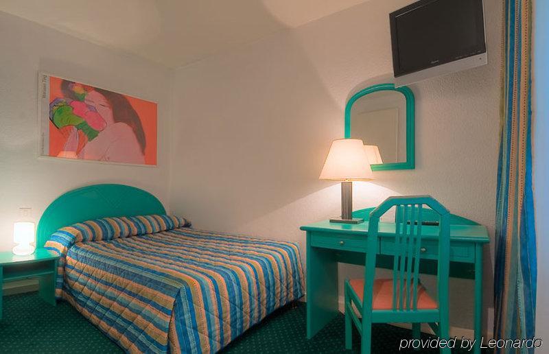 Hotel Croix De Malte Paříž Pokoj fotografie